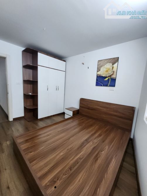 CHỦ CHO THUÊ MẶT NGÕ 165 CẦU GIẤY - Ô TÔ QUA NHÀ - KD ĐỈNH. 36m2 x 5T - Giá 14Tr/Tháng.