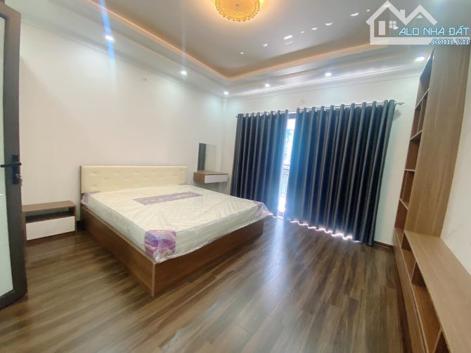 ⚜️ Bán nhà Mặt phố Nguyễn Chí Thanh, Đống Đa, 40m2 4T, MT 4.5m, Chỉ 15.5 Tỷ ⚜️ - 2