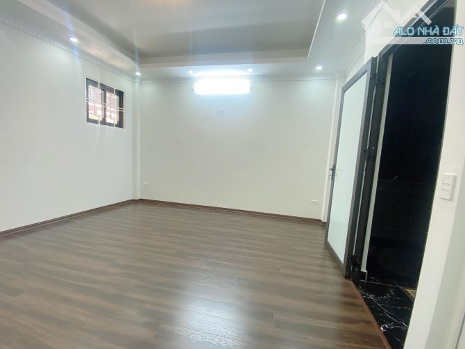 ⚜️ Bán nhà Mặt phố Nguyễn Chí Thanh, Đống Đa, 40m2 4T, MT 4.5m, Chỉ 15.5 Tỷ ⚜️ - 4