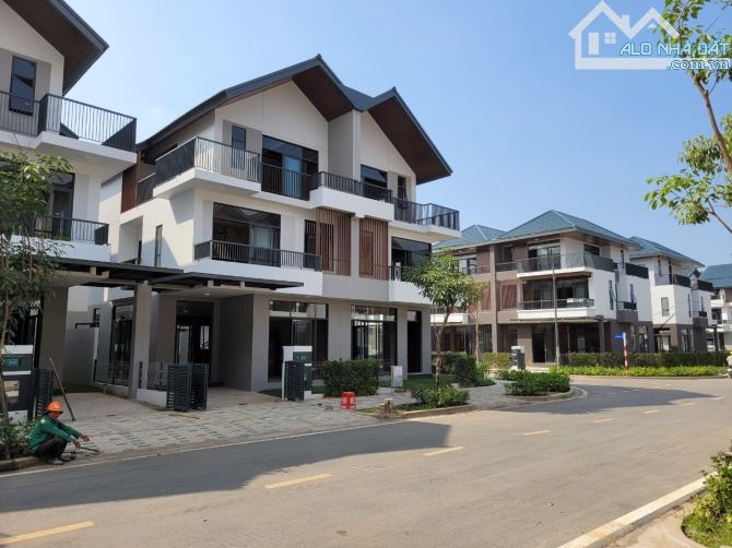 Cho thuê biệt thự xã Phước Thiền , Huyện Nhơn Trạ   + Vị trí : gần ủy ban nhân dân xã Phướ