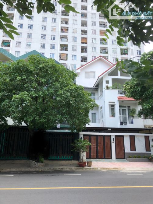 Cho thuê cặp villa Himlam Trung Sơn, 16x20, đường lớn 20m, 5’ đến Q1