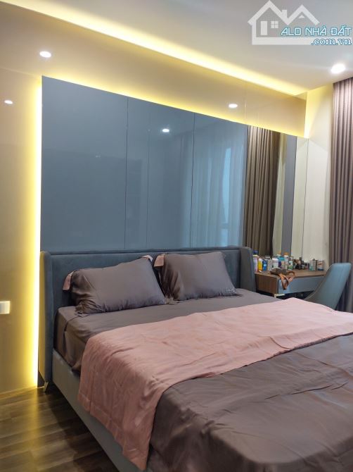 Bán căn hộ Hà Đô Centrosa, 2PN, 2WC, 86m2,Có Sổ Hồng Riêng , Full Nội Thất , Giá 9.5 tỷ