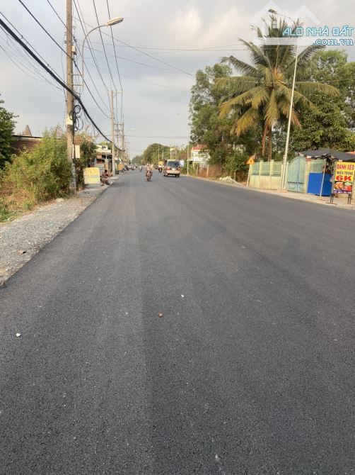 Hạ Giá! Bán lô đất MT đường Nguyễn Văn Khạ, diện tích 586m2, có 225m thổ, xã Phạm Văn Cội - 1