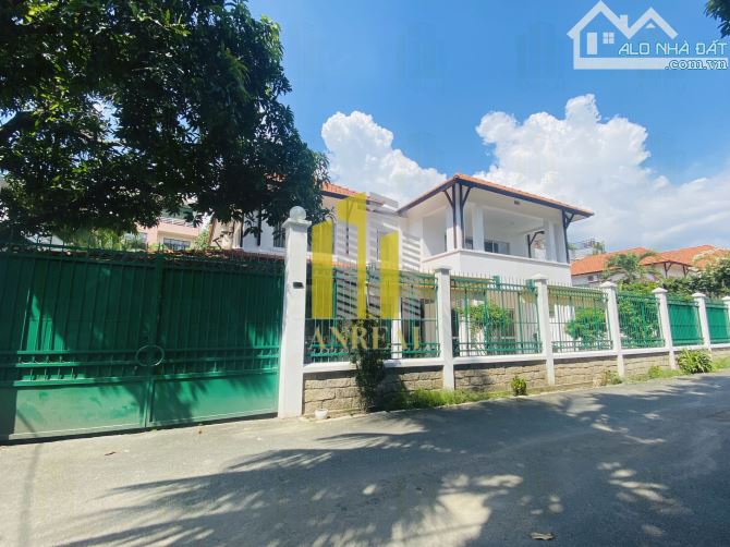 🌼 VILLA HỒ BƠI 800M2 GẦN CẦU SÀI GÒN ĐẸP LUNG LINH