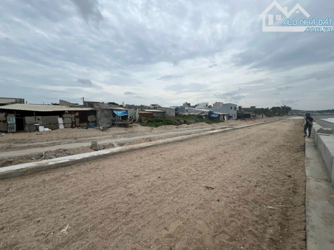 Cần Bán Lô Đất 241m2 Mặt Tiền Đường Nguyễn Khuyến Cạnh Biển Thanh Hải - Tp Phan Thiết