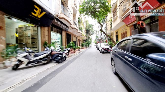 Bán nhà phân lô ngõ 52 Quan Nhân, cạnh Hoàng Ngân, 65m2, MT 5.5m, 22 tỷ