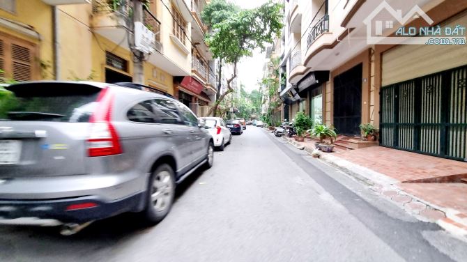 Bán nhà phân lô ngõ 52 Quan Nhân, cạnh Hoàng Ngân, 65m2, MT 5.5m, 22 tỷ - 1