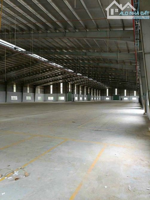 Cho thuê 5000m2 nhà xưởng có PCCC sẵn cẩu trục tại Phố Nối A - 1