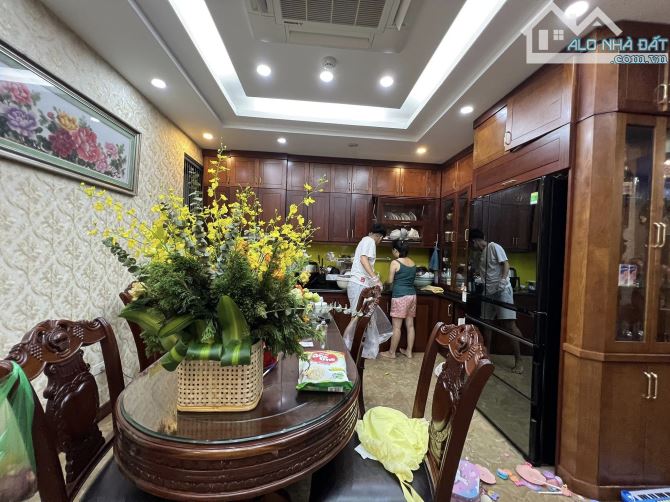 Bán nhà phân lô ngõ 52 Quan Nhân, cạnh Hoàng Ngân, 65m2, MT 5.5m, 22 tỷ - 3