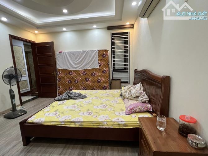 Bán nhà phân lô ngõ 52 Quan Nhân, cạnh Hoàng Ngân, 65m2, MT 5.5m, 22 tỷ - 4