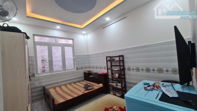 CỰC HIẾM !! BÁN NHÀ 3 TẦNG HẺM XE HƠI VIP Dương Quảng Hàm Gò Vấp chỉ 6 tỷ 500 triệu TL - 4