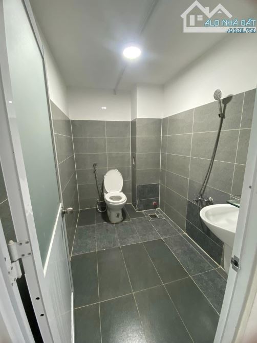 CẦN BÁN GẤP NHÀ 4x19m HẺM XE HƠI 3 TẦNG Lê Đức Thọ Gò Vấp giá chỉ 7 tỷ 649 triệu TL - 5
