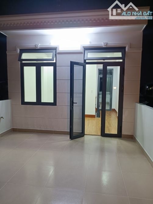 Bán nhà mới còn thơm mùi sơn, 80m2, 4T, hẻm TẢI tránh, thông, 50m ra MT Trần Thị Năm, Q12. - 3