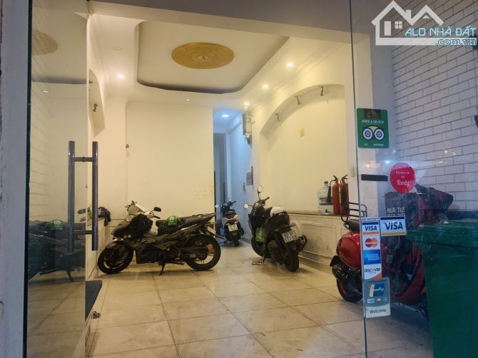 Cần bán  Biệt thự MT khu Vip Saigon Pearl - 7x25m - Hầm 3 tầng - HĐT 200tr giá 59.9 tỷ. - 3