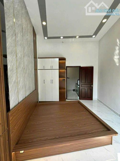 Chủ gửi bán nhà hẻm Q.Tân Bình, P.15 Nguyễn Sỹ Sách 63/ giá 4,1 tỷ/ 42m2 1 lầu - 3