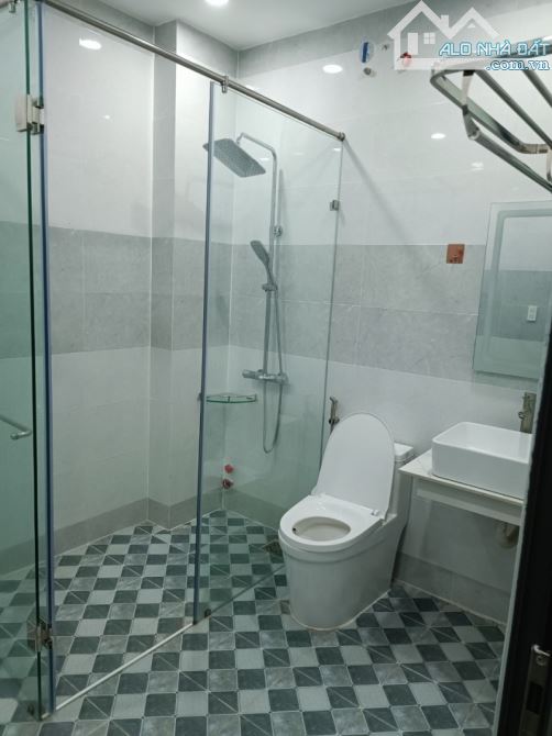 Bán nhà mới còn thơm mùi sơn, 80m2, 4T, hẻm TẢI tránh, thông, 50m ra MT Trần Thị Năm, Q12. - 6