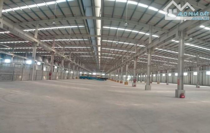 Cho thuê kho xưởng DT. khuôn viên 1ha  kho xưởng 5000m2 KCN Yên Mỹ, Hưng Yên. pccc đầy đủ