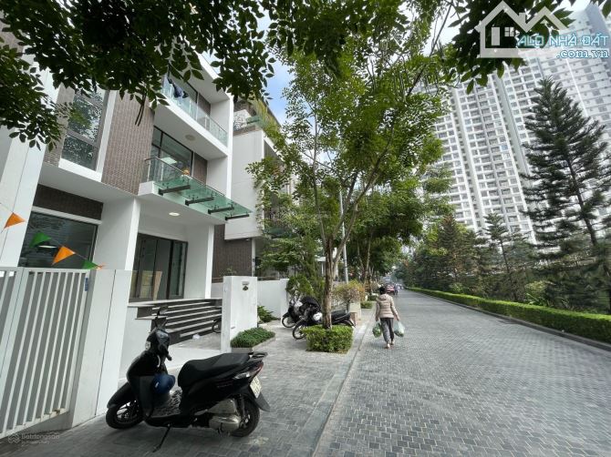 Bán nhà vườn Imperia Garden 143 Nguyễn Tuân, 197m2, mặt tiền 6,5m. giá 5x tỷ - 1