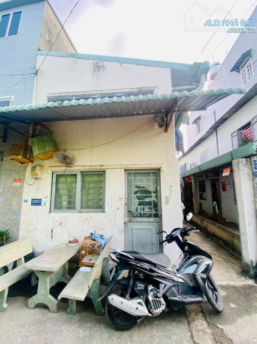Bán nhà (4.42x19m), gồm 5PT đang cho thuê thu nhập ổn định hẻm xe hơi Huỳnh Thị Hai, Q12 - 2