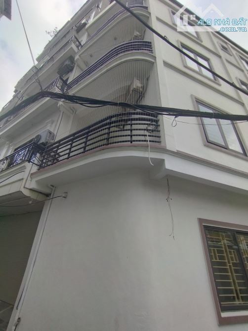 Cho thuê nhà nguyên căn 5 tầng ở Lưu Hữu Phước, Nam Từ Liêm, dt 65m2. Giá 25 triệu