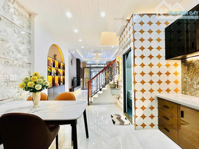 Bán gấp HXH đổ cửa Quang Trung Gò Vấp, tặng full nội thất,giá tốt chỉ 5 tỷ - 3