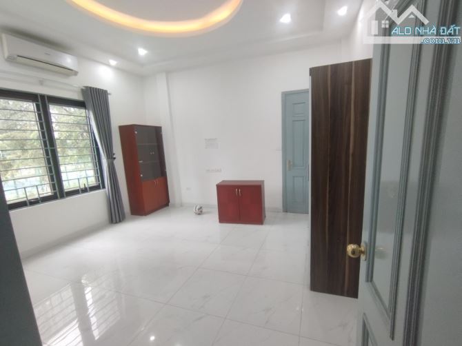 Cho thuê nhà nguyên căn 5 tầng ở Lưu Hữu Phước, Nam Từ Liêm, dt 65m2. Giá 25 triệu - 5