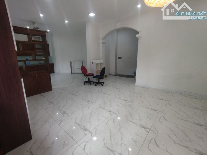 Cho thuê nhà nguyên căn 5 tầng ở Lưu Hữu Phước, Nam Từ Liêm, dt 65m2. Giá 25 triệu - 8