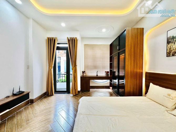 Bán gấp HXH đổ cửa Quang Trung Gò Vấp, tặng full nội thất,giá tốt chỉ 5 tỷ - 9