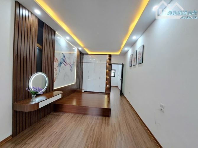 BÁN NHÀ NGUYỄN VĂN TRỖI, NHÀ MỚI, GẦN PHỐ, 36M2 4 TẦNG 7.85 TỶ