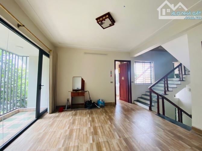 👉BIỆT THỰ NAM HỒNG - HƠN 200M2 NGHỈ DƯỠNG ĐỈNH CAO- VIEW CÔNG VIÊN - KHU TOÀN NGƯỜI GIÀU