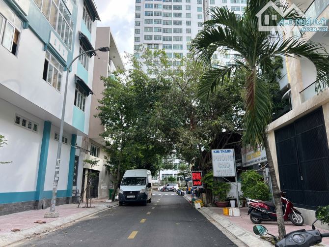 BÁN  nhà đất ở khu VIP nhất quận 8, khu biệt thự cao cấp ngay trung tâm hành chính Quân 8