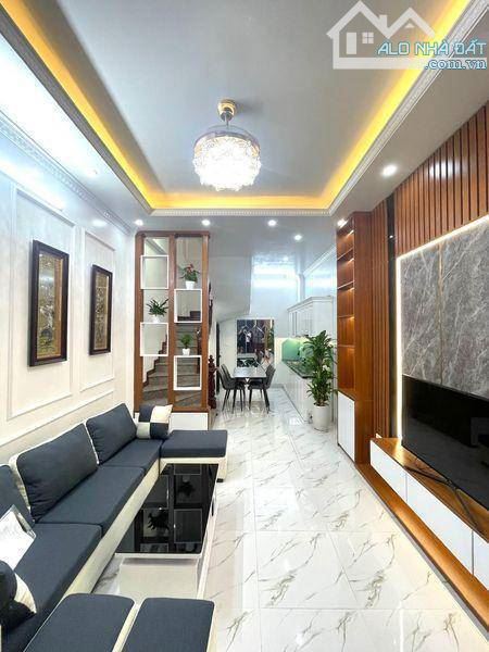 BÁN GẤP NHÀ BA ĐÌNH FULL NỘI THẤT 40M X 4 TẦNG MT 4M 6,58 TỶ