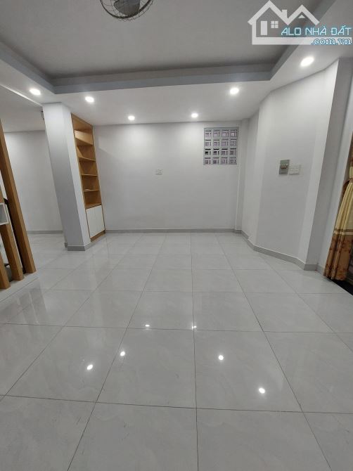 Bán gấp nhà hẻm xe hơi 62m2 5m x 13m 2 lầu Quận 10 chỉ 8,7 tỷ - 11