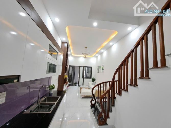 BÁN NHÀ NGUYỄN VĂN TRỖI, NHÀ MỚI, GẦN PHỐ, 36M2 4 TẦNG 7.85 TỶ - 1