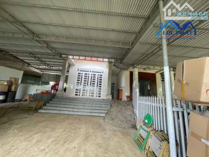 Bán đất mặt tiền đường QL1A 2090m2 giá 12 tỷ - 3