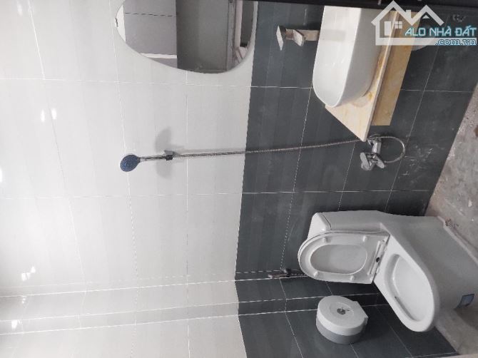 B.Á,N nhà Quang Trung, Gò Vấp, 2 tầng - 3PN,2WC , DT 51m2 , Hẻm 5m, Hơn 4 tỷ - 4