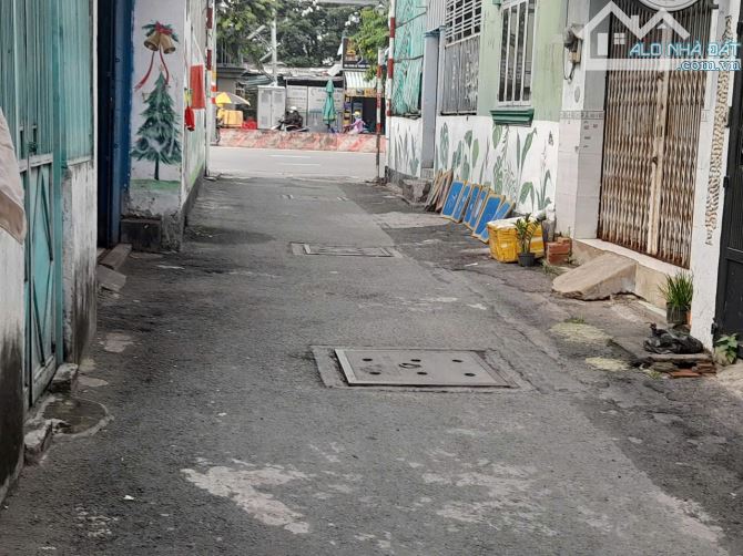 NHÀ ĐƯỜNG LÊ TRỌNG TẤN -QUẬN TÂN PHÚ 64M2 -2 TẦNG NHỈNH 5 T.Ỷ - 5