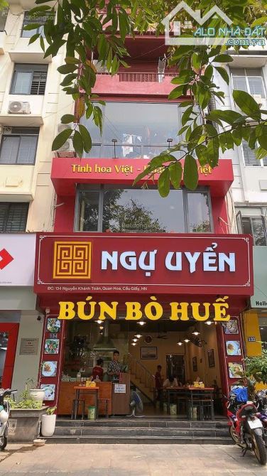 Bán gấp nhà mặt phố Nguyễn Khánh Toàn 5 tầng 55m2 MT 6m thông sàn đang cho thuê 75tr / th