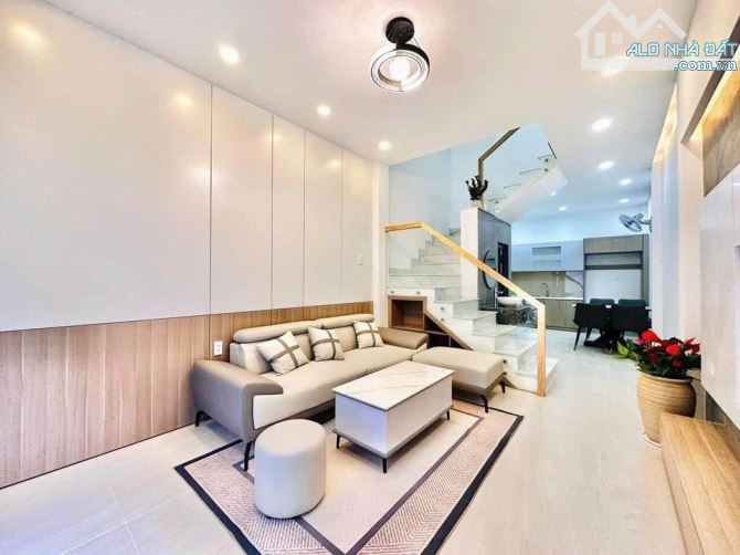 Bán nhà HXH INNOVA ĐỖ CỬA Nguyễn Trọng Tuyển Phú Nhuận, 3 tầng, nhỉnh 5 tỷ