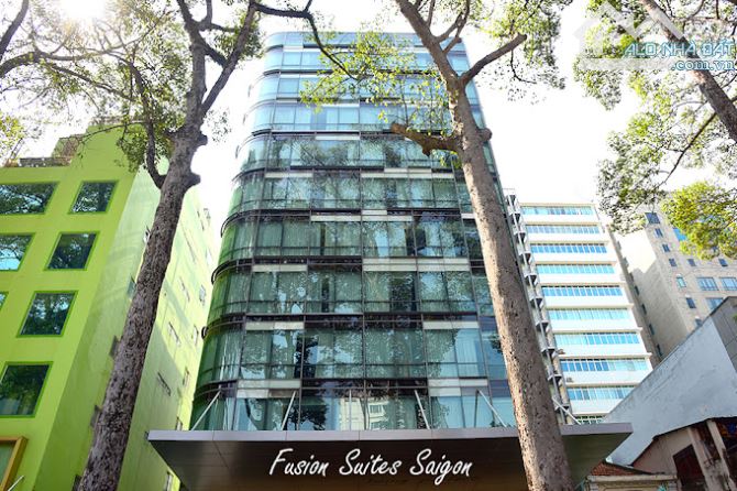 Bán khách sạn 4 sao Fusion Suites Sài Gòn - số 3-5 Sương Nguyệt Ánh. Quận 1. Giá 850 tỷ