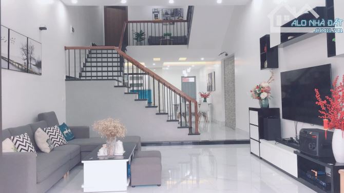 Hẻm 8m siêu đẹp - khu K300 - Đường A4 ,Trương Hoàng Thanh - DT: 5.3 x 14m (72m2) - 12.9 Tỷ