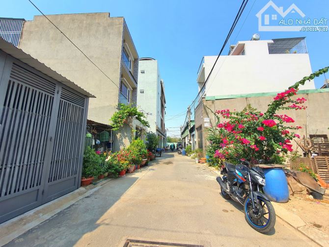 bán đất hẻm 60 Hoàng Hữu Nam, Quận 9, Gần ngã ba mỹ thành. - Diện tích 55m2