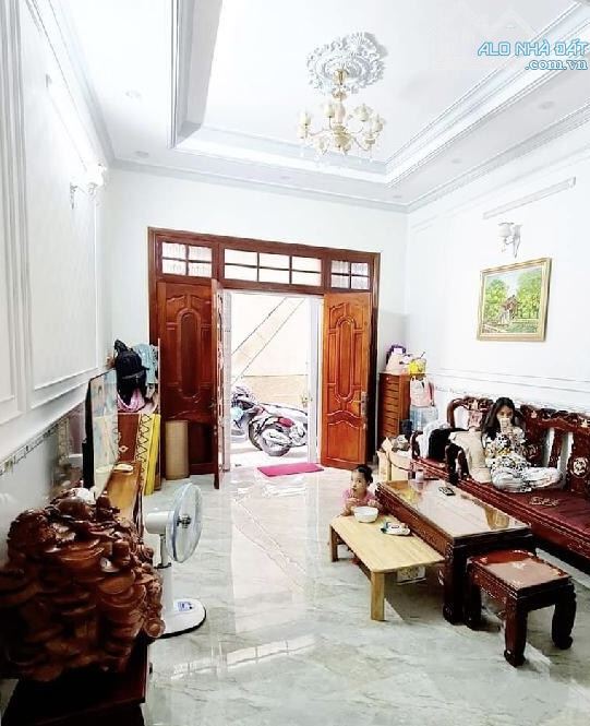 Nhà Nguyễn Hữu Thọ, 44 m2 ( nở hậu ), 3 pn , chỉ nhỉnh 4 t.ỷ - 1