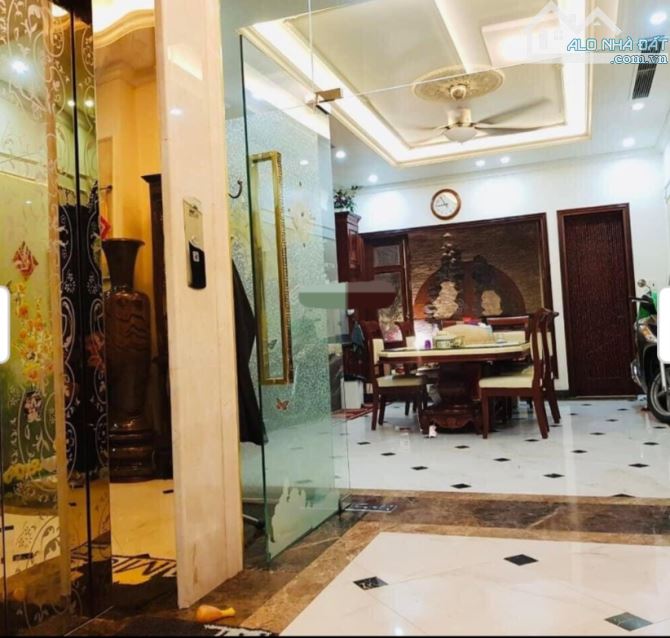 BÁN NHÀ KHU LIÊN CƠ -8 SỞ BAN NGÀNH- NGÕ 655 LẠC LONG QUÂN VỈA HÈ 4M- Ô TÔ TẢI TRÁNH - 5