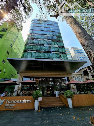 Bán khách sạn 4 sao Fusion Suites Sài Gòn - số 3-5 Sương Nguyệt Ánh. Quận 1. Giá 850 tỷ - 1