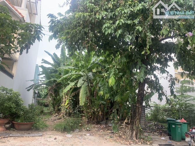 Bán đất Góc 2MT Khu Compound Nguyễn Văn Hưởng,Thảo Điền, Quận 2, 1.058m2 Full thổ cư 150tr - 1