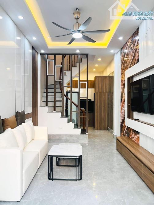 NHÀ DÂN XÂY - NGÕ THÔNG - RỘNG - THOÁNG- GẦN OTO - TẠI GỐC ĐỀ - 2