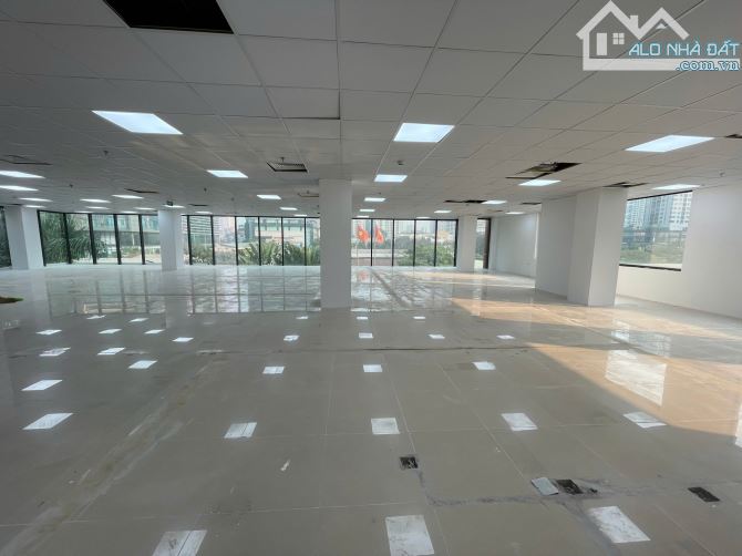 Cho thuê tòa nhà mặt phố Khúc Thừa Dụ, Cầu Giấy 160 mét, 8 tầng 1 hầm - 2