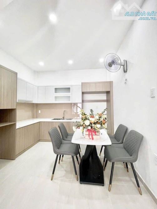 Bán nhà HXH INNOVA ĐỖ CỬA Nguyễn Trọng Tuyển Phú Nhuận, 3 tầng, nhỉnh 5 tỷ - 3