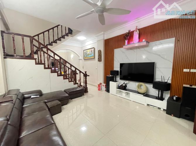 Phân Lô 118 Nguyễn Khánh Toàn, 80m2, 2 Mặt Ngõ Oto, 6 Tầng, thuê 50 triệu, chỉ 20 tỷ - 3